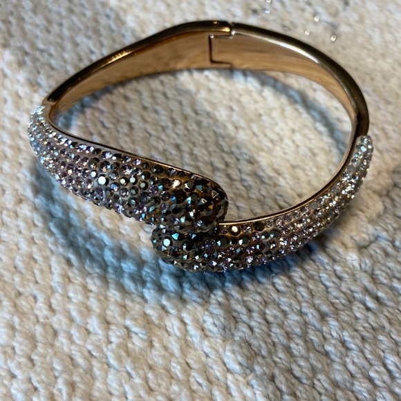 SOLD!!!Swarovski ombre bracelet - Picture 3 of 15
